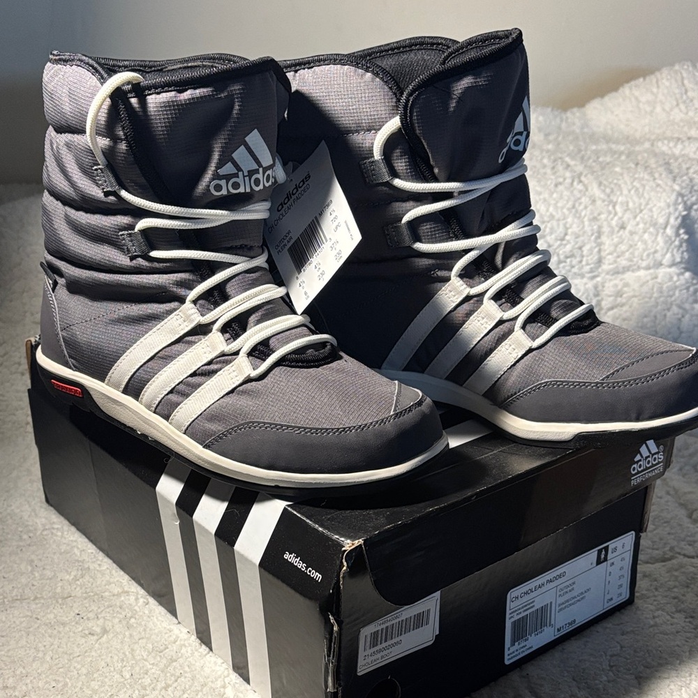 Rare Adidas Women’s  Gray Cholea Snow Boots